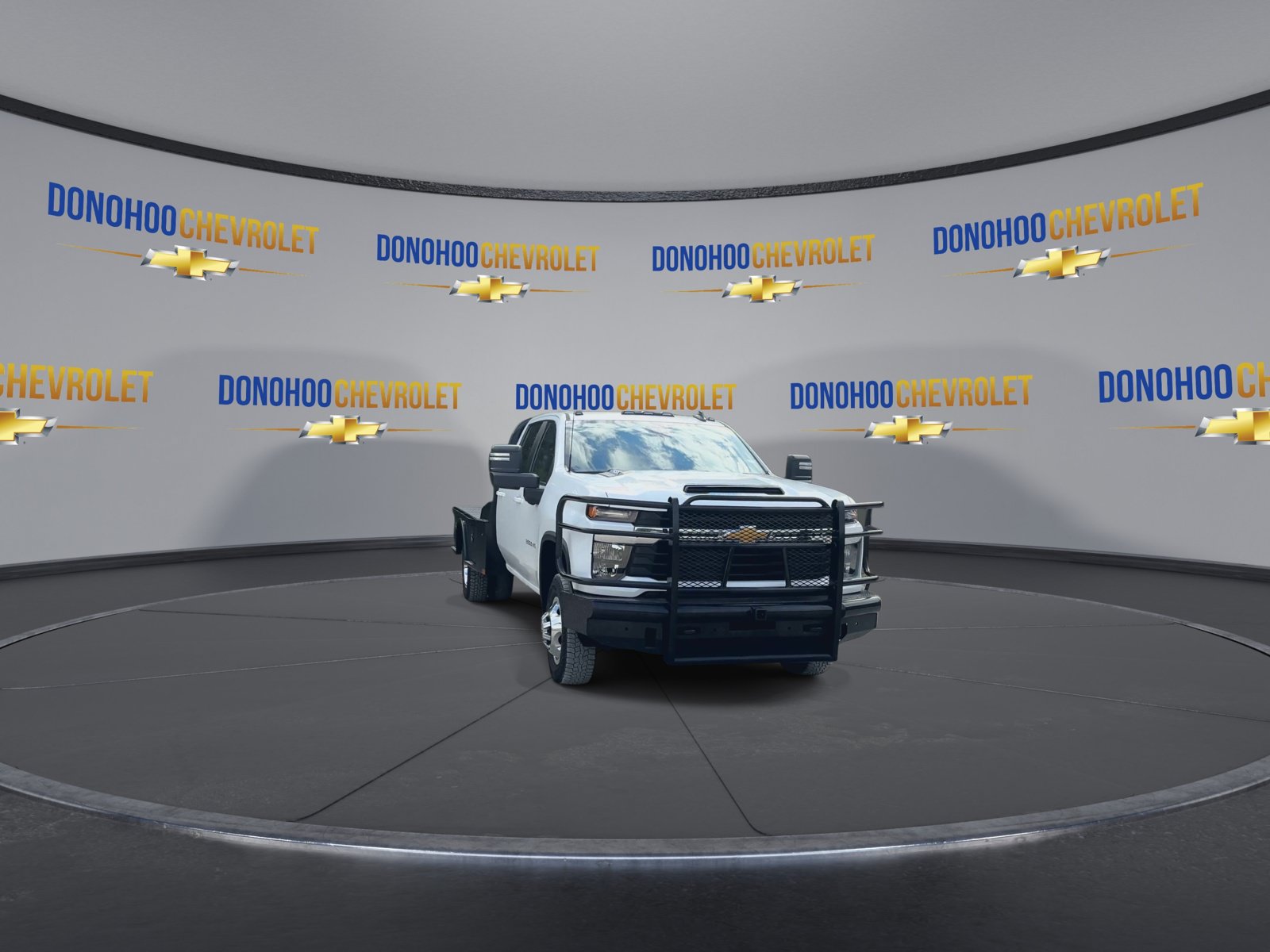 Used 2024 Chevrolet Silverado 3500 LT AWD/4WD image 7