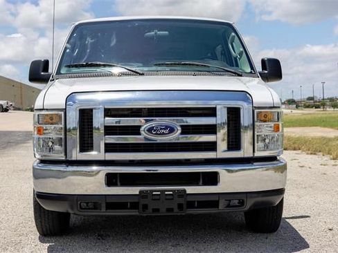 Used 2011 Ford E-150 and Econoline 150 RWD image 2