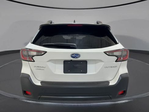 Certified 2025 Subaru Outback Premium image 4