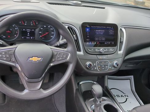 Used 2024 Chevrolet Malibu LT FWD image 16