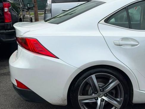 Used 2017 Lexus IS 300 AWD image 16
