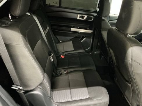 Used 2023 Ford Explorer XLT RWD image 16