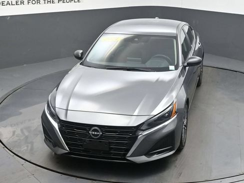 Used 2024 Nissan Altima 2.5 SV FWD image 60