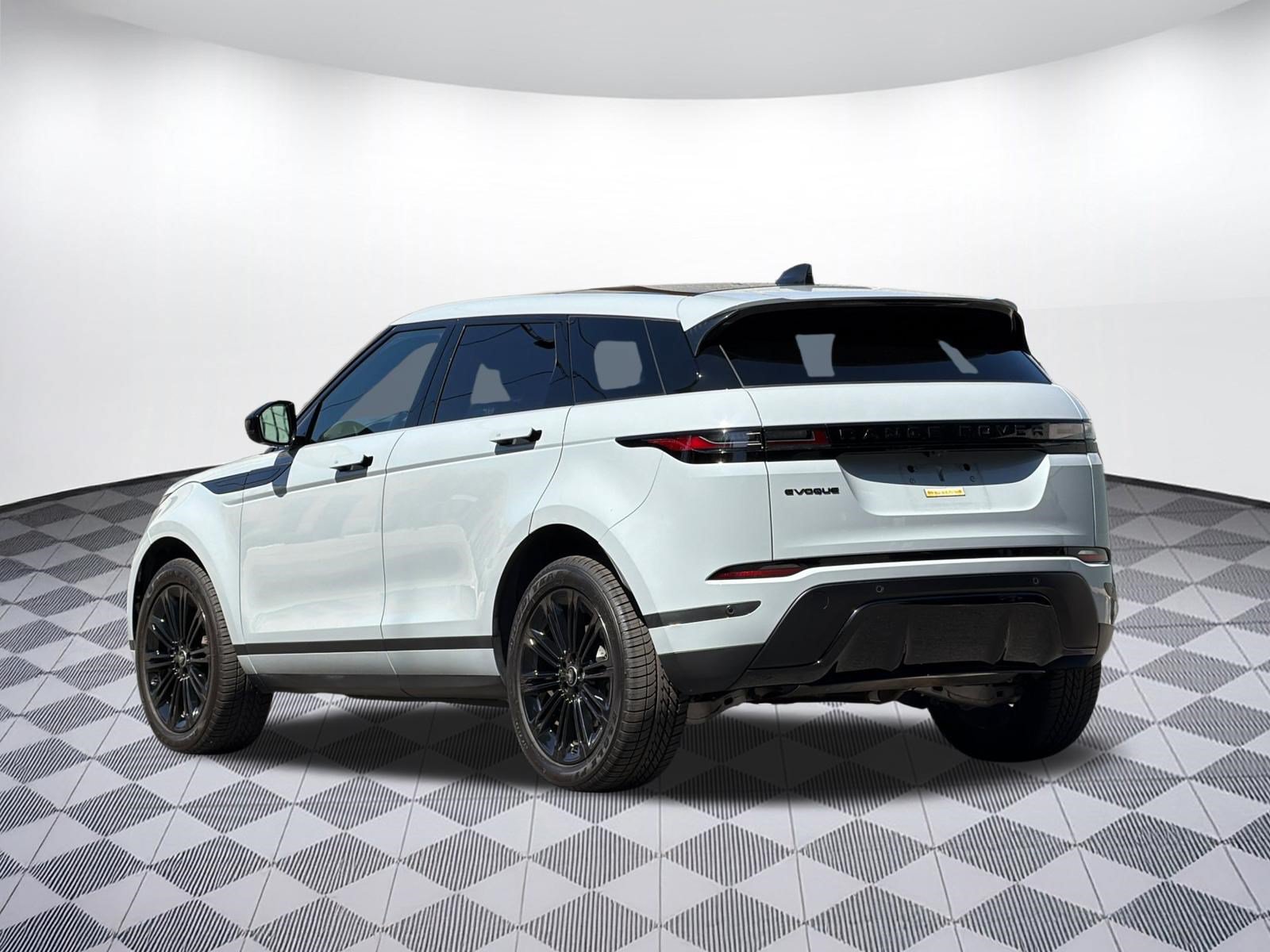 Used 2024 Land Rover Range Rover Evoque S AWD/4WD image 3