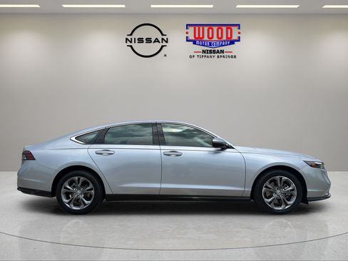 Used 2023 Honda Accord EX-L image 2