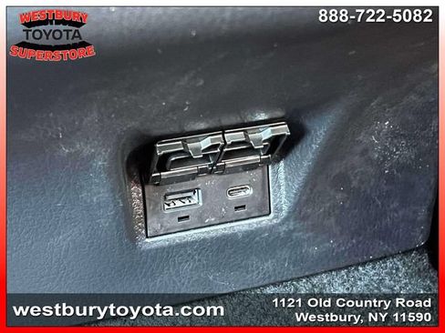 Used 2026 Toyota Camry SE w/ Convenience Package FWD image 15