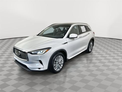 Used 2023 INFINITI QX50 Luxe image 4