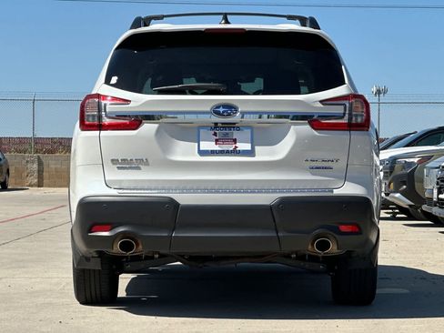 Used 2025 Subaru Ascent Limited w/ Popular Package #1 AWD/4WD image 4