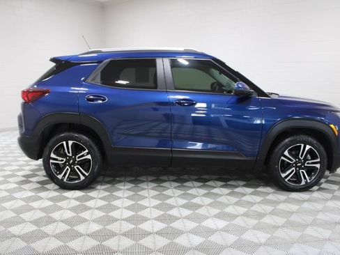 Used 2022 Chevrolet TrailBlazer LT AWD/4WD image 12