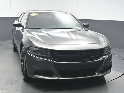 Used 2022 Dodge Charger SXT w/ Blacktop Package RWD image 3