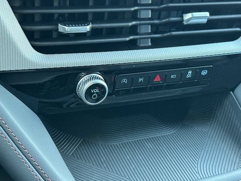New 2026 Ford Explorer Active w/ Active Comfort Package RWD image 21