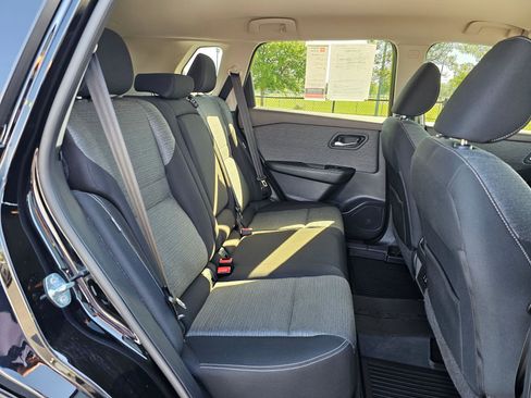 Used 2021 Nissan Rogue SV AWD/4WD image 12