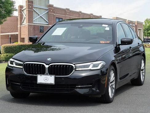 Used 2023 BMW 530i xDrive w/ Executive Package AWD/4WD image 4