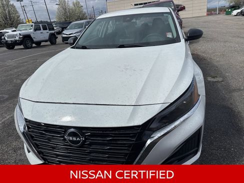 Used 2025 Nissan Altima 2.5 SV image 2