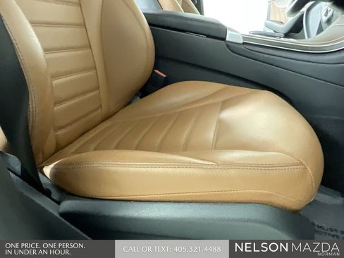 Used 2022 Mercedes-Benz GLC 300 4MATIC image 28