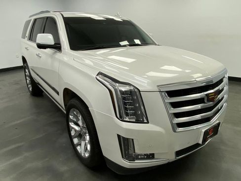 Used 2016 Cadillac Escalade Premium image 9