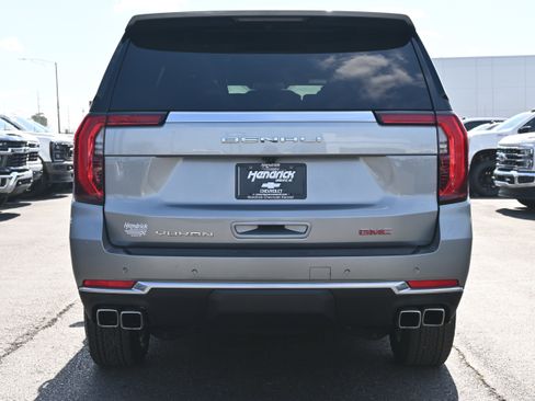 Used 2025 GMC Yukon Denali image 13