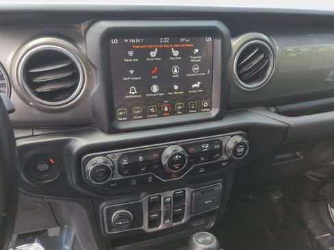 Used 2021 Jeep Wrangler Unlimited Sahara AWD/4WD image 18