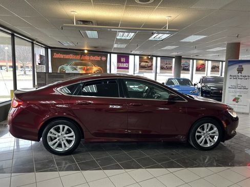 Used 2015 Chrysler 200 Limited w/ Convenience Group image 5