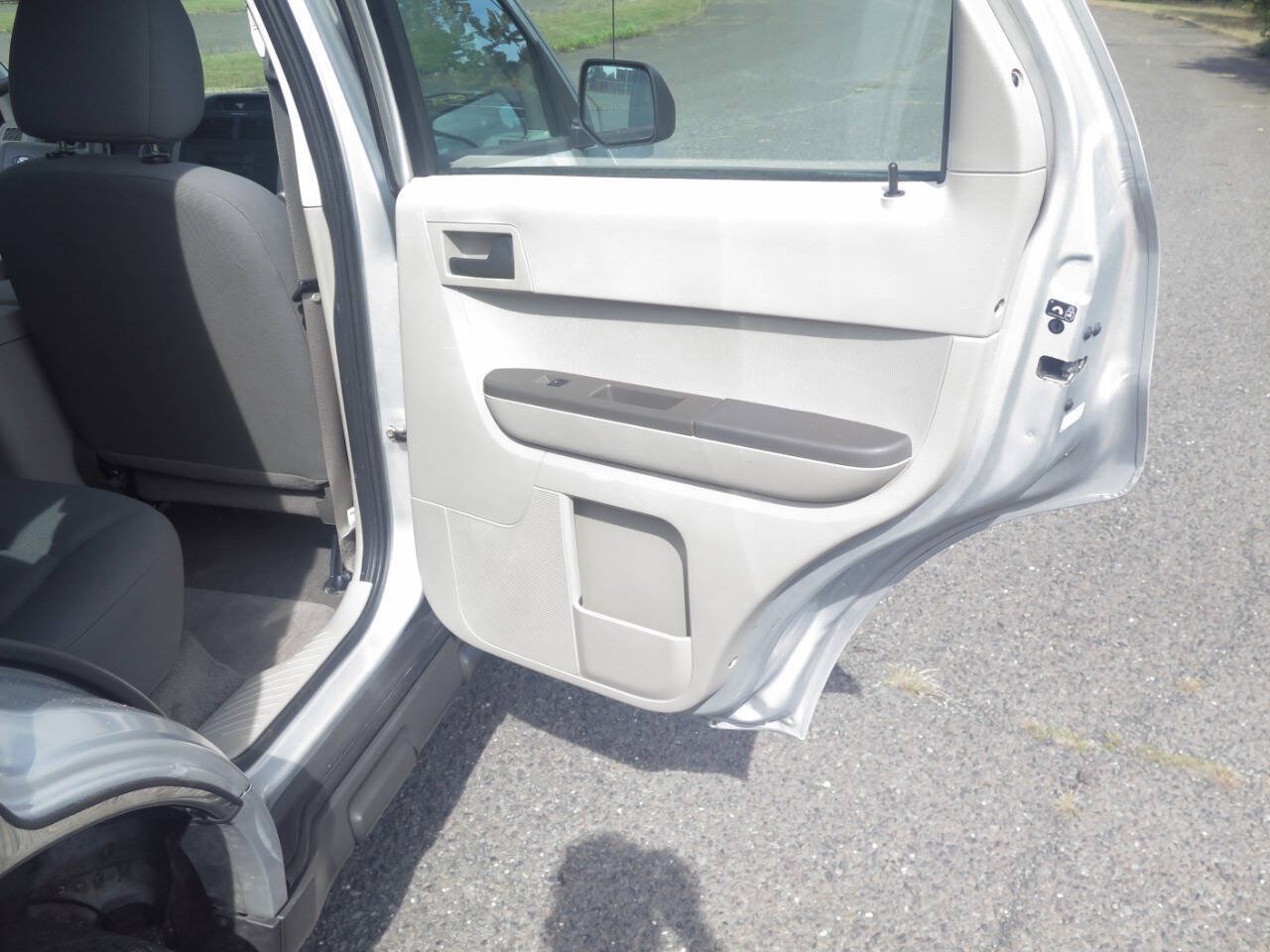 Used 2008 Ford Escape XLS FWD image 26