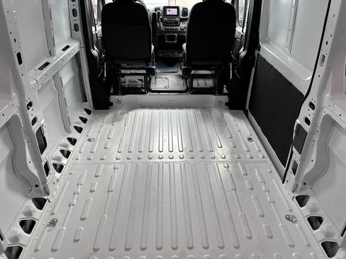 New 2026 RAM ProMaster 2500 w/ Quick Order Package 22G SLT image 13
