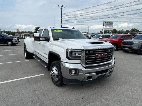 Used 2018 GMC Sierra 3500 SLT w/ Duramax Plus Package AWD/4WD image 7