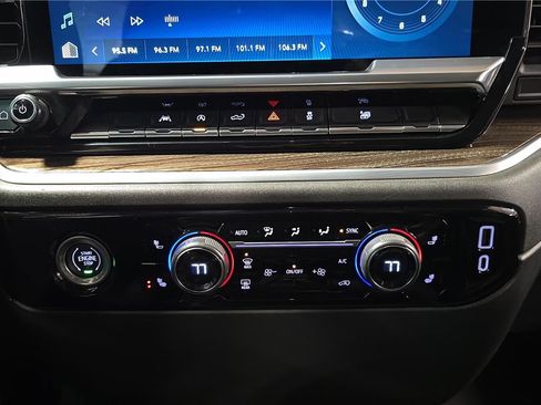 Used 2023 Chevrolet Silverado 1500 LT image 20