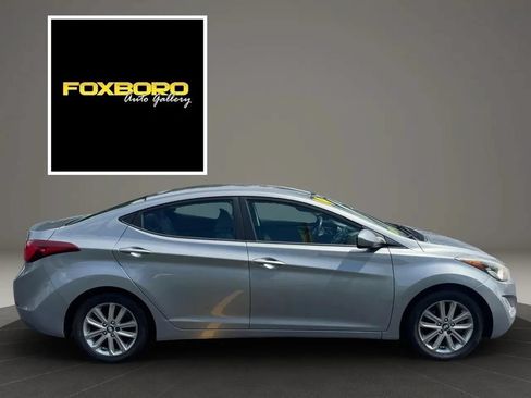 Used 2014 Hyundai Elantra SE w/ Option Group 02 FWD image 4