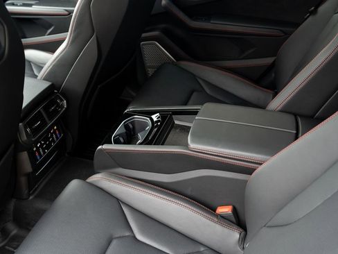 Used 2019 Lamborghini Urus image 43