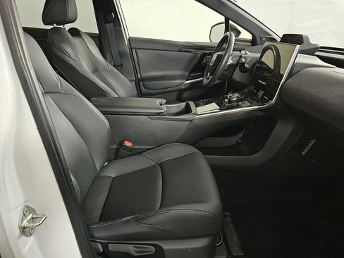 Used 2024 Toyota bZ4X Limited image 8