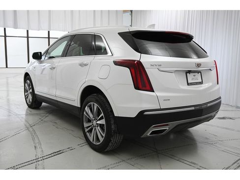 Certified 2025 Cadillac XT5 Premium Luxury image 4