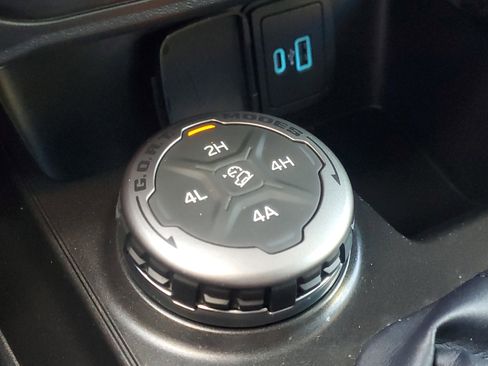 Used 2021 Ford Bronco Badlands image 33