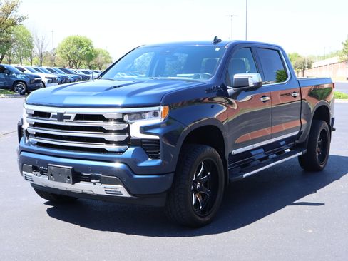 Used 2023 Chevrolet Silverado 1500 High Country w/ Technology Package image 31