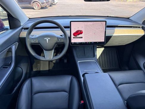 Used 2022 Tesla Model Y Long Range AWD/4WD image 6