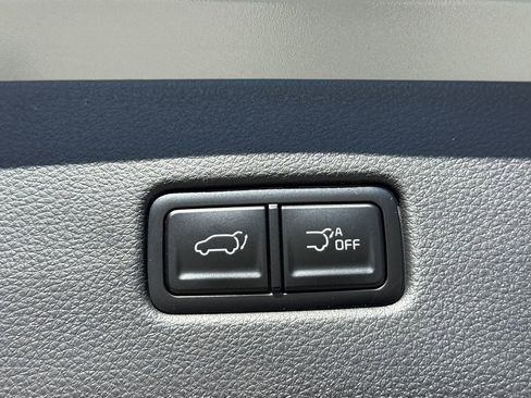 New 2026 Kia Carnival EX image 18