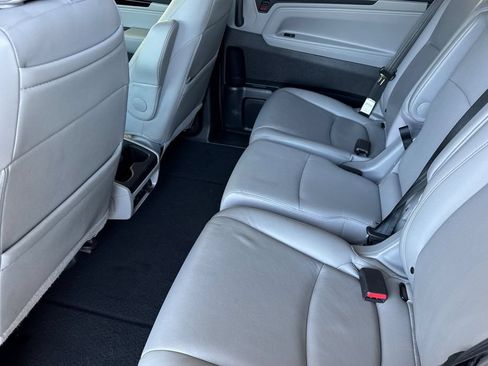 Used 2019 Honda Odyssey Elite image 5
