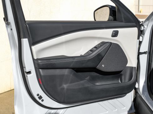 Used 2022 Ford Mustang Mach-E Premium image 35