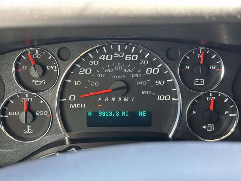 Certified 2025 Chevrolet Express 3500 LT w/ LT Preferred Equipment Group RWD image 21