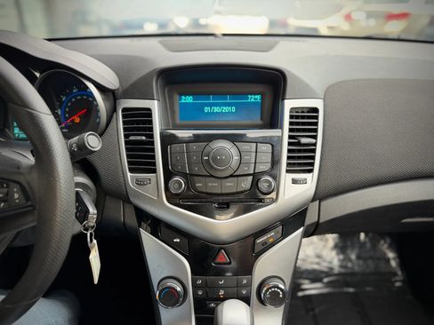 Used 2016 Chevrolet Cruze LT FWD image 11