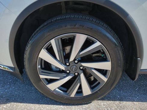 Used 2024 Nissan Murano SL image 11