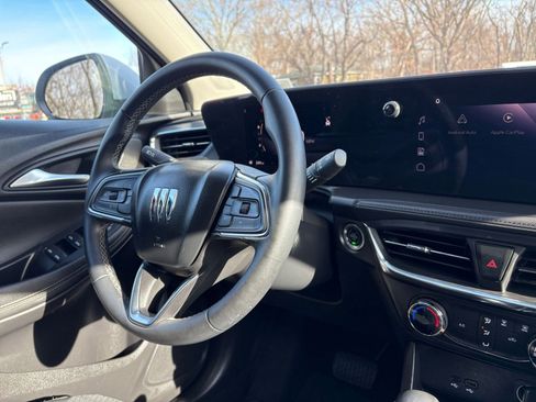 Used 2025 Buick Encore GX Preferred image 32