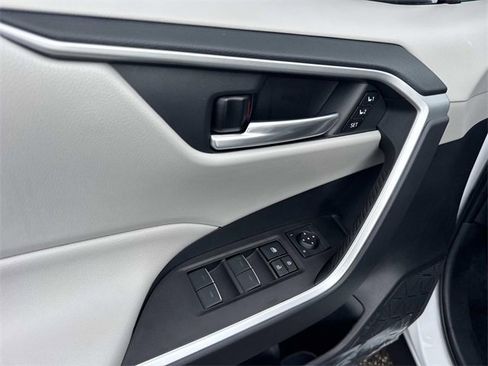 New 2025 Toyota RAV4 XLE Premium image 17