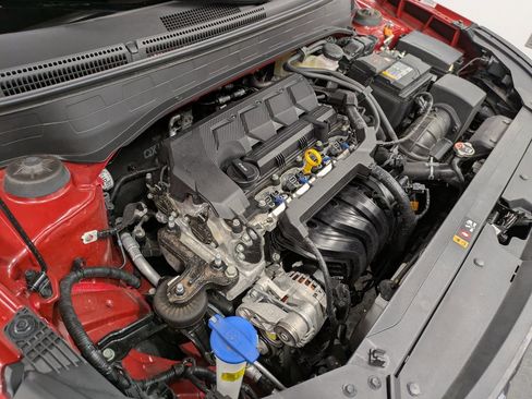 Used 2023 Hyundai Venue Limited image 30