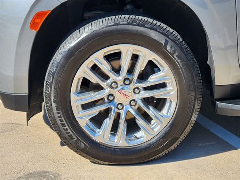 Used 2023 GMC Yukon SLT image 11