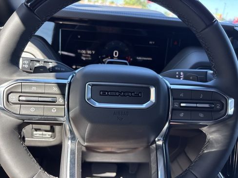New 2026 GMC Yukon Denali w/ Denali Reserve Package AWD/4WD image 33