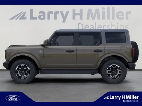 Used 2026 Ford Bronco Outer Banks AWD/4WD image 3