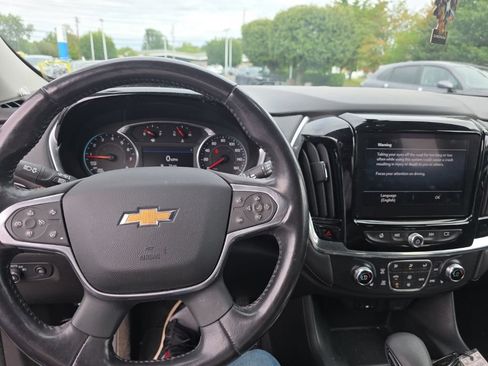 Used 2021 Chevrolet Traverse LT AWD/4WD image 22