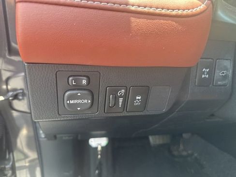 Used 2013 Toyota RAV4 Limited AWD/4WD image 13