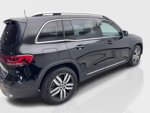 Used 2023 Mercedes-Benz EQB 300 4MATIC image 13