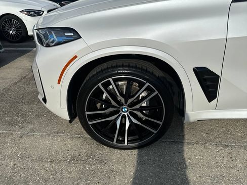 Used 2026 BMW X5 sDrive40i w/ M Sport Package RWD image 3